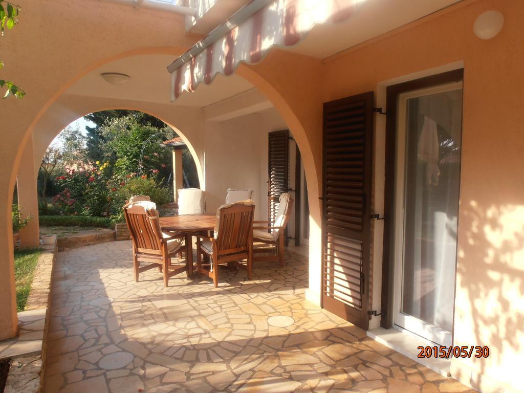 Apartment Steblaj Pula Oda fotoğraf